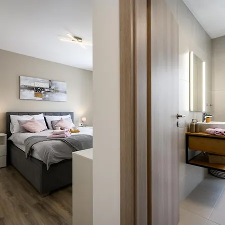 Manola By Briskva Лабин