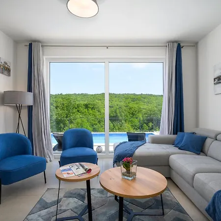 Вилла Manola By Briskva